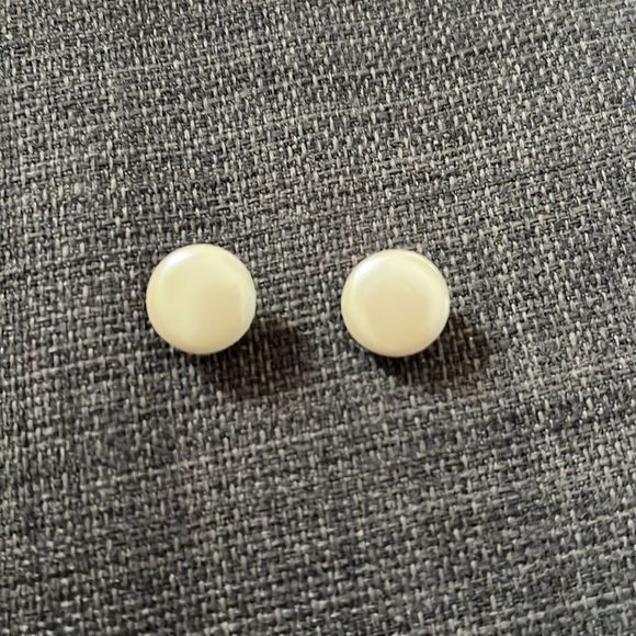 Vintage Round Ivory Post Earrings Cream Milk Circle Retro Kawaii Minimalist Stud - Picture 3 of 5